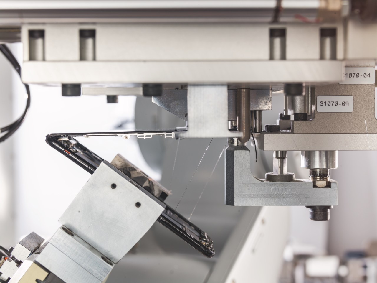Meet Daisy: Apple’s Innovative Recycling Robot