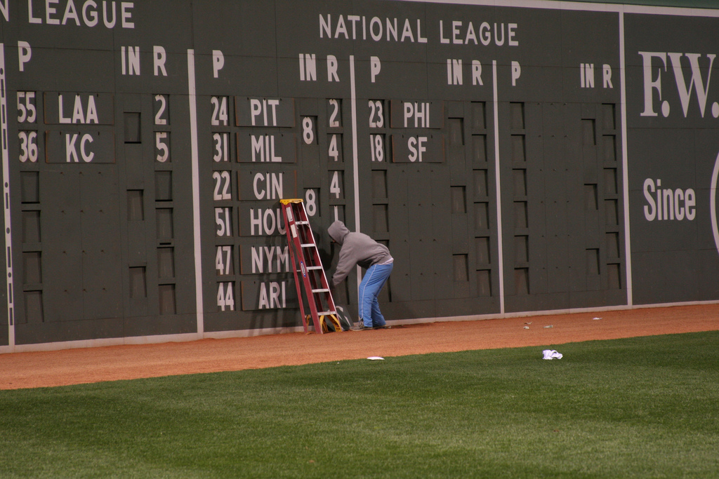 Get Ready for Baseball Season with Siri: Your Personal Trivia Guru