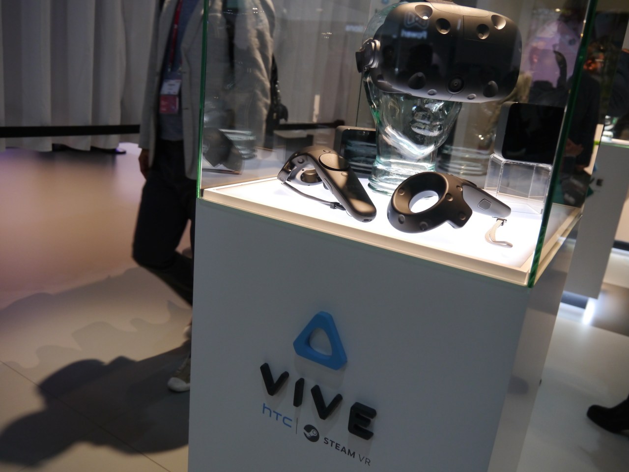 HTC Vive: A Groundbreaking Launch in the World of Virtual Reality