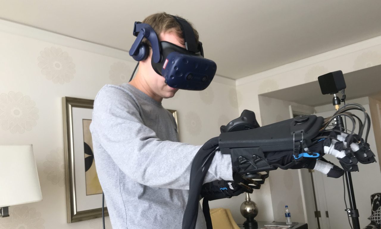 HaptX: Revolutionizing Virtual Reality with Tactile Engagement