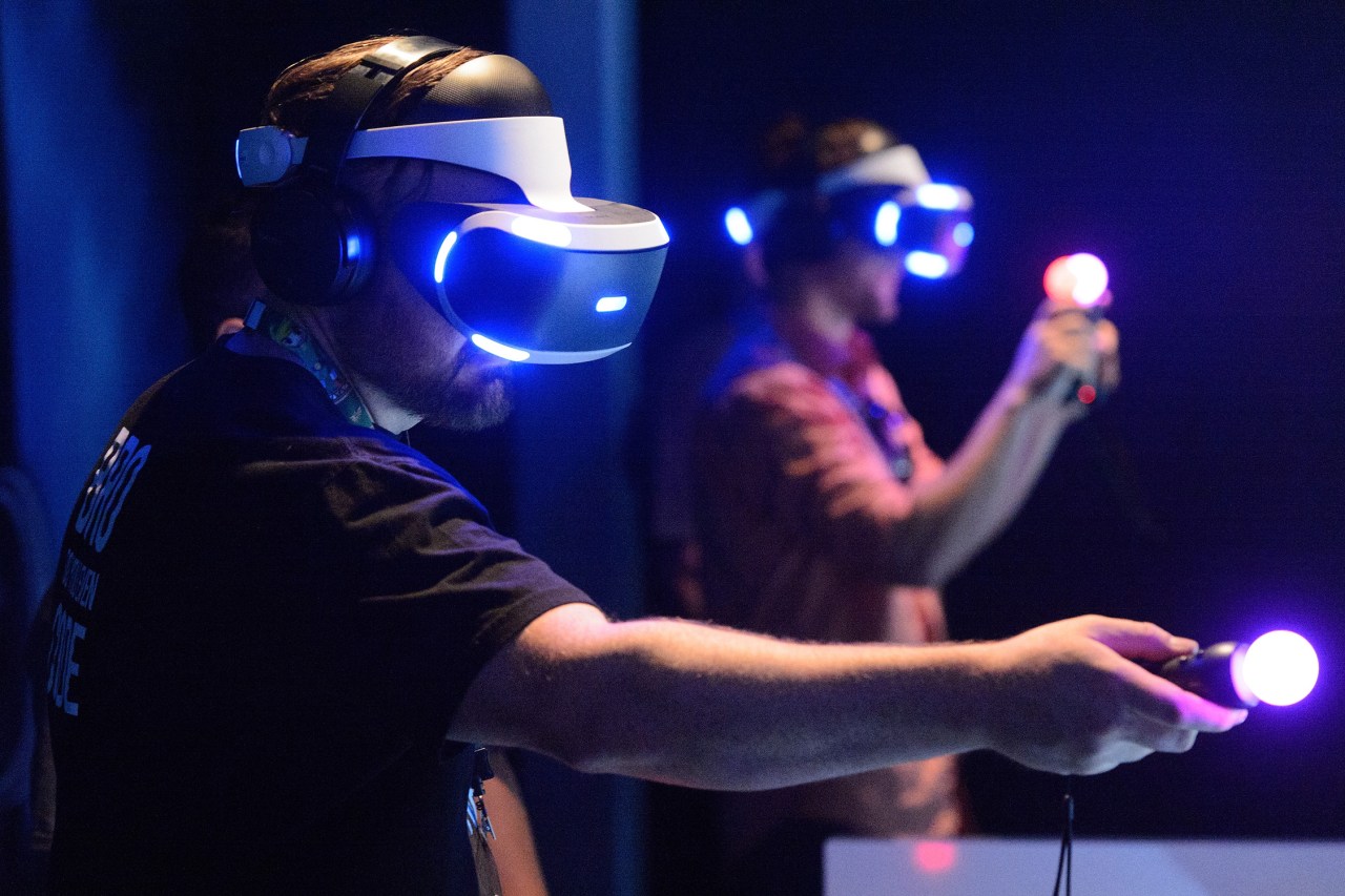 The Evolution and Future of Virtual Reality: Beyond Entertainment