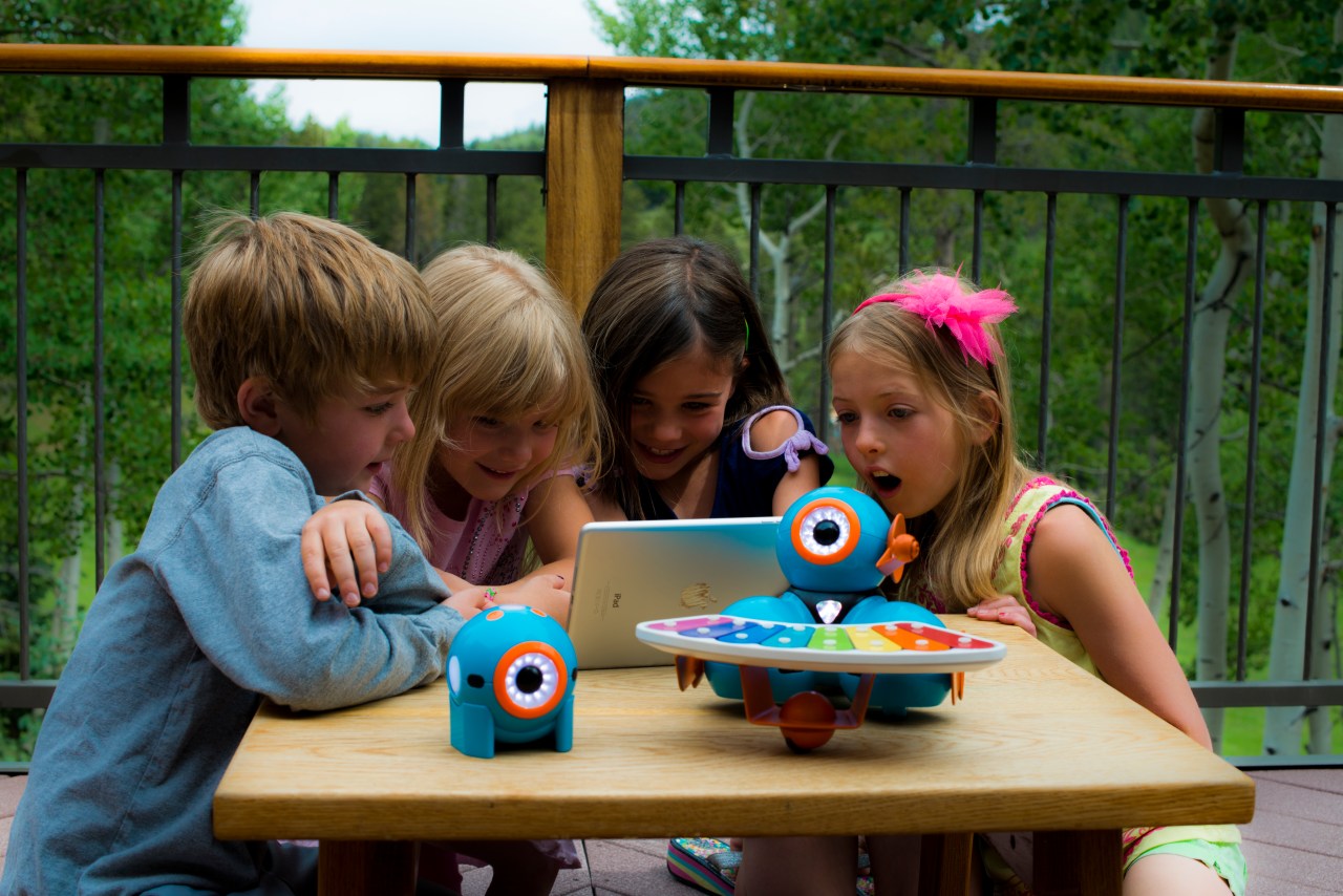 Empowering Young Coders: How Dash and Dot Robots Are Revolutionizing Learning through Play