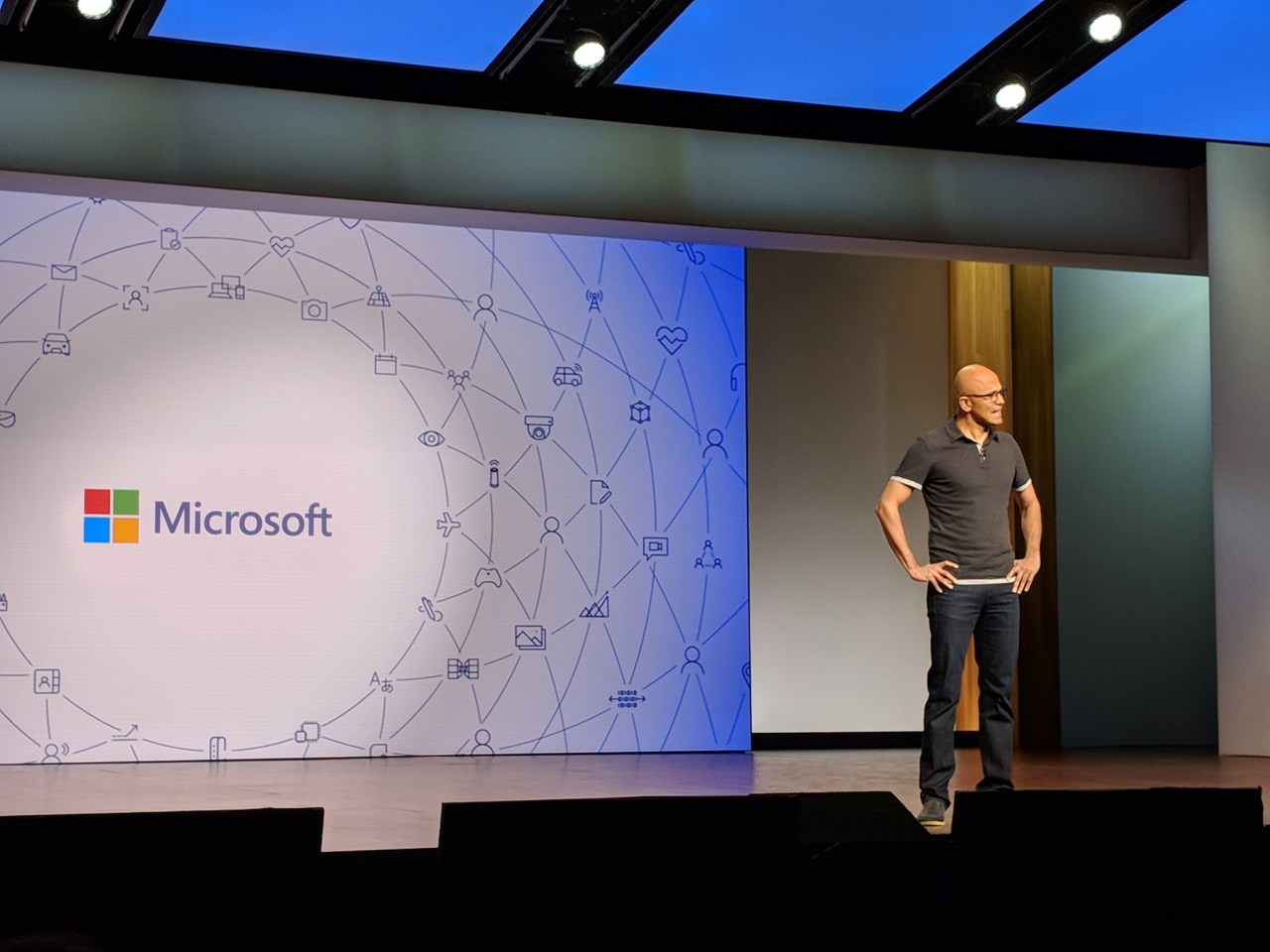 Microsoft’s Shift in Focus: The Reality Check of VR Promises